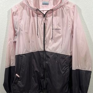 Columbia light weight wind breaker